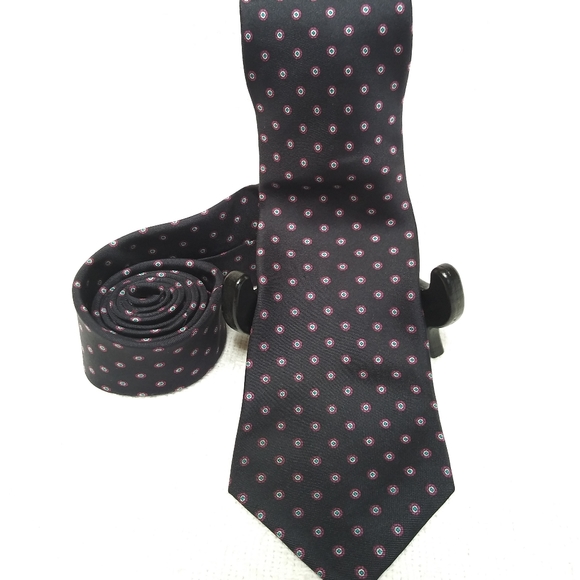 Van Heusen Other - 417 Van Heusen 100% Silk Neck Tie
